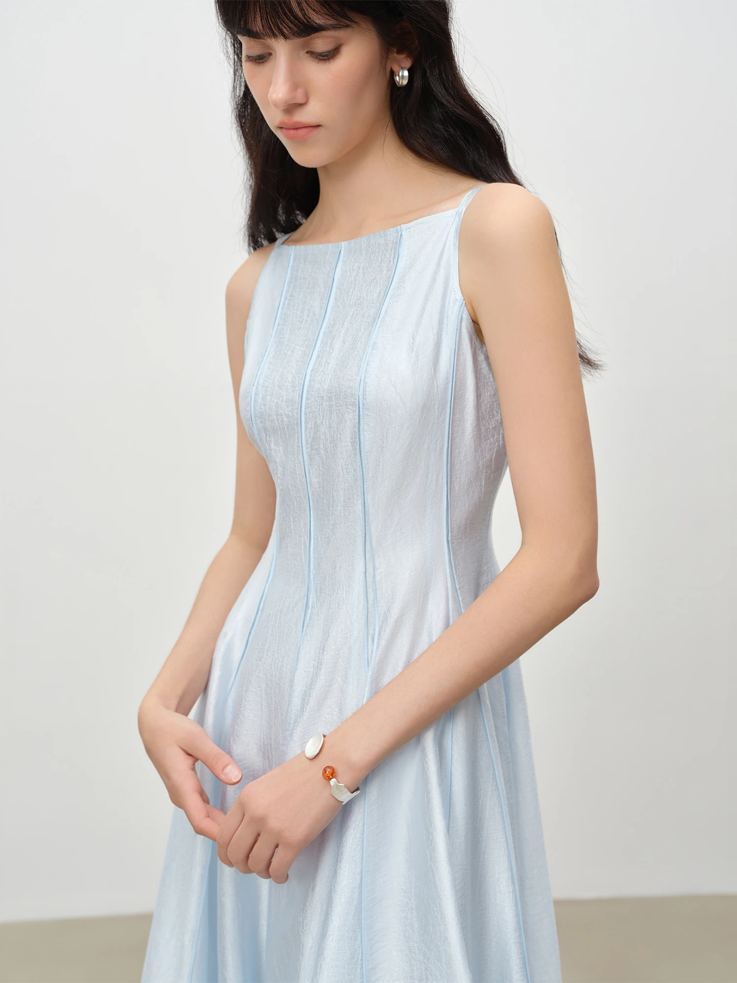ZIQIAO Elegant Off-the-shoulder Patchwork Dress for Women Knee-length Sleeeveless Solid Dating New Arrivals for Spring 2026 - Image 4